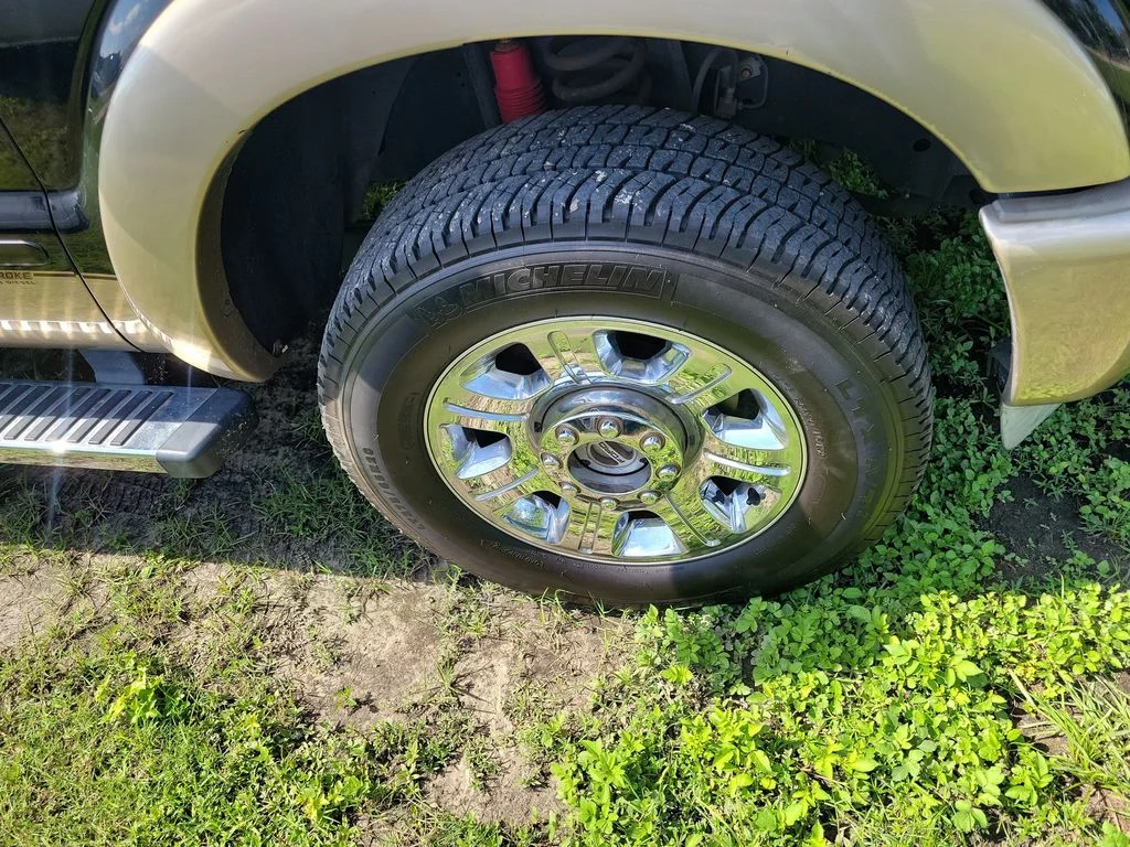 Used 2013 Tuxedo Black Metallic Ford King Ranch image 2