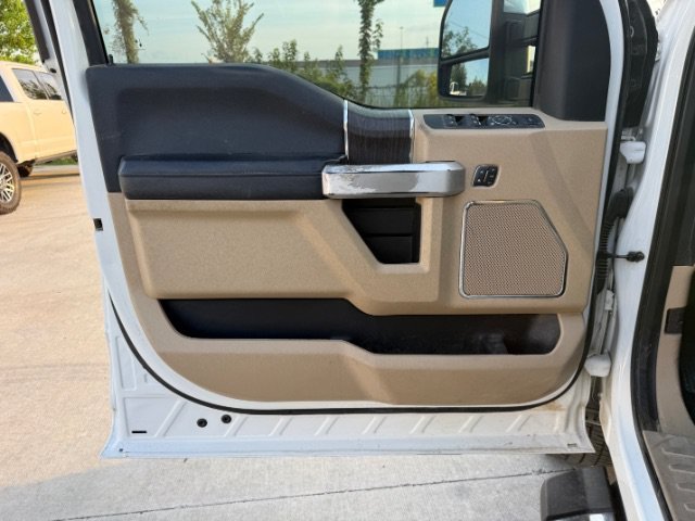 Used 2020 White Ford LARIAT image 22