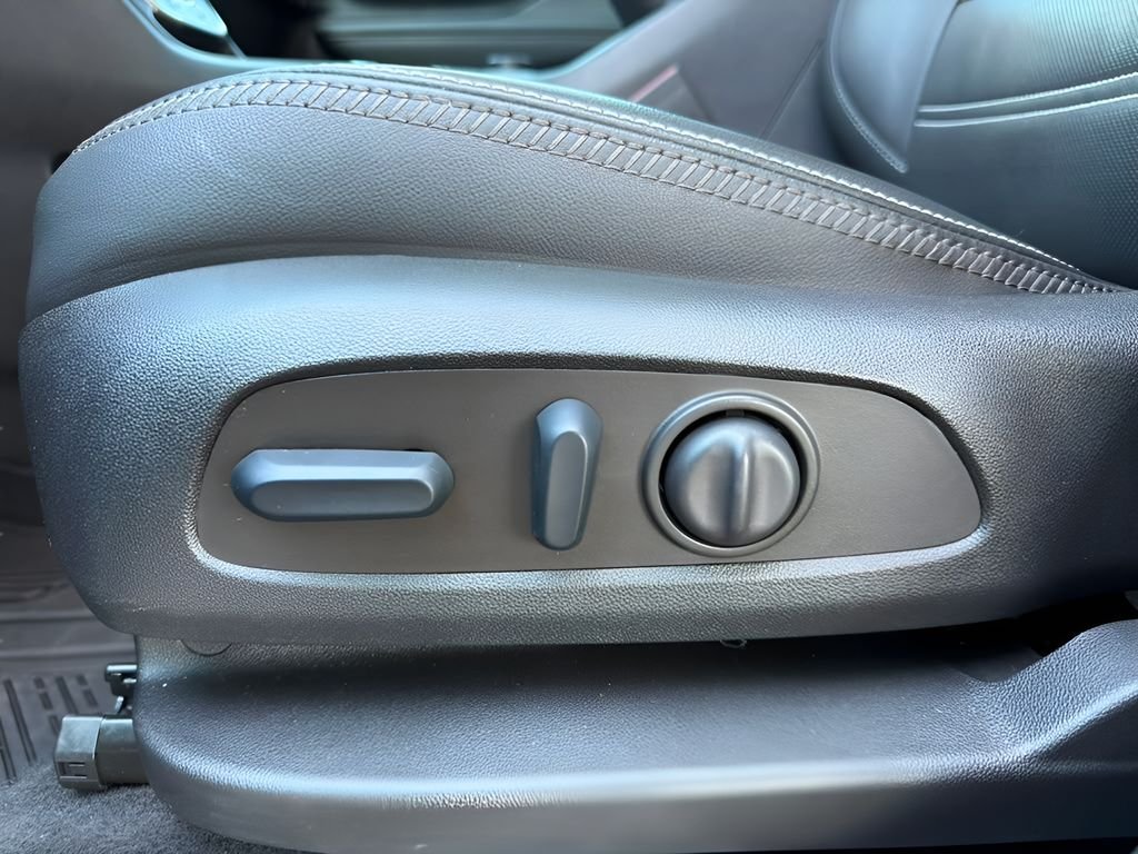 Used 2023 Black GMC Denali image 11