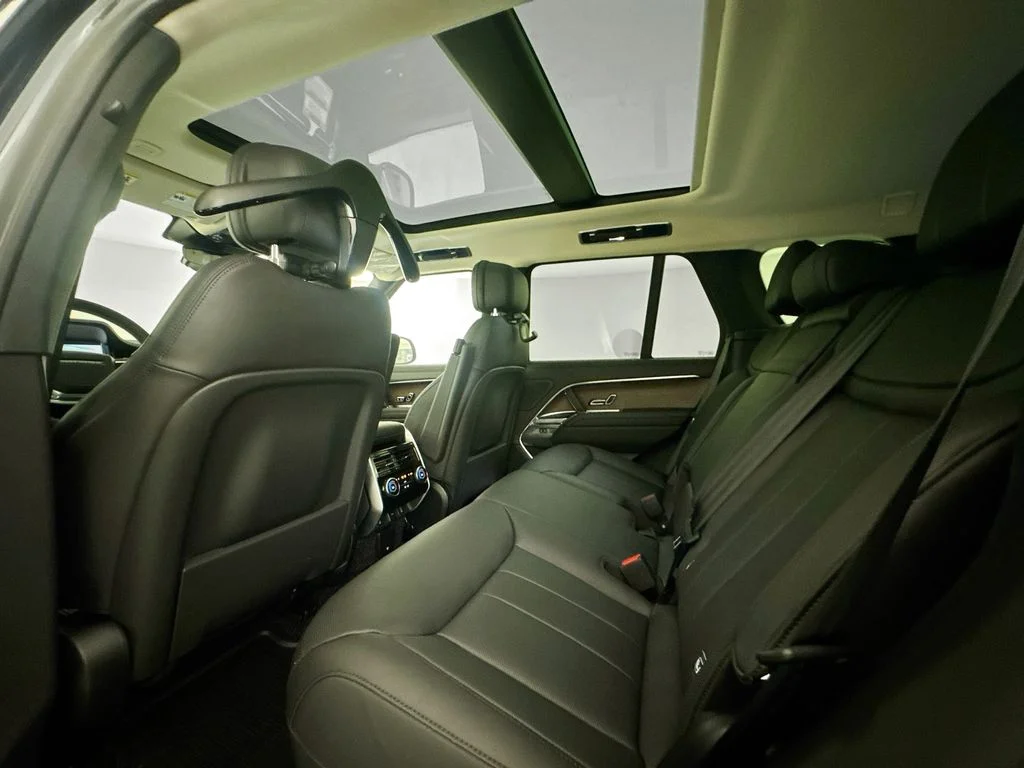 New 2026 Varesine Blue Land Rover SE image 24