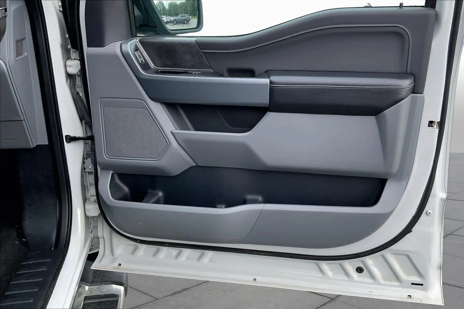 Used 2024 Avalanche Ford XLT image 22
