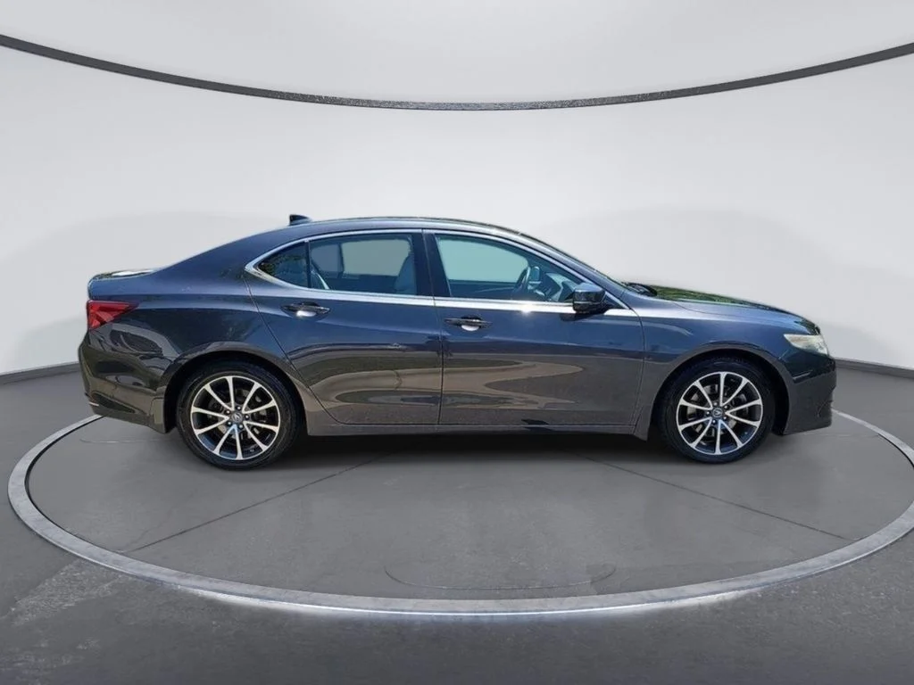 Used 2015  Acura V6 Tech image 2