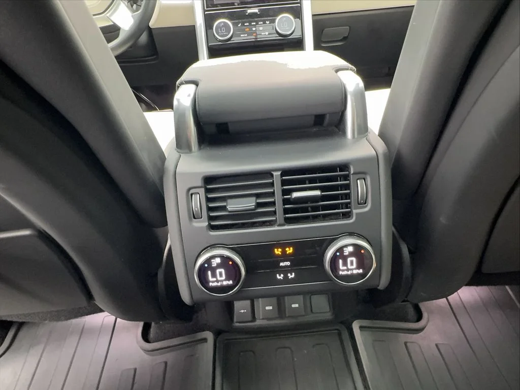 2023 Land Rover Discovery HSE R Dynamic - Photo 41
