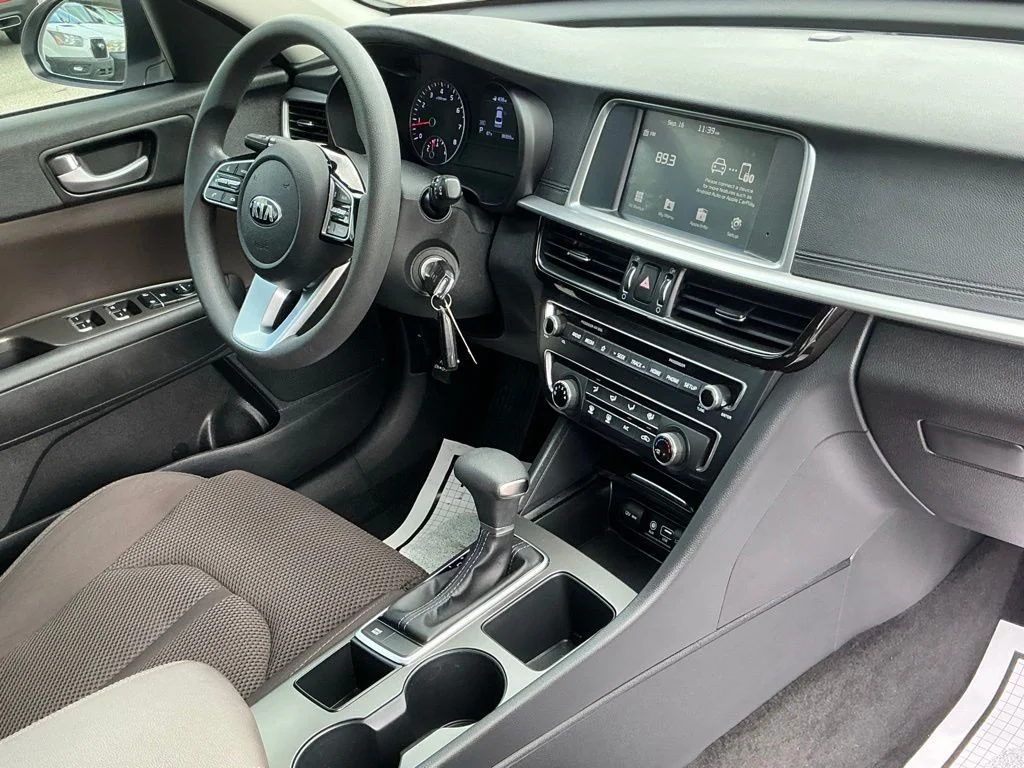 Used 2020 White Kia LX image 13