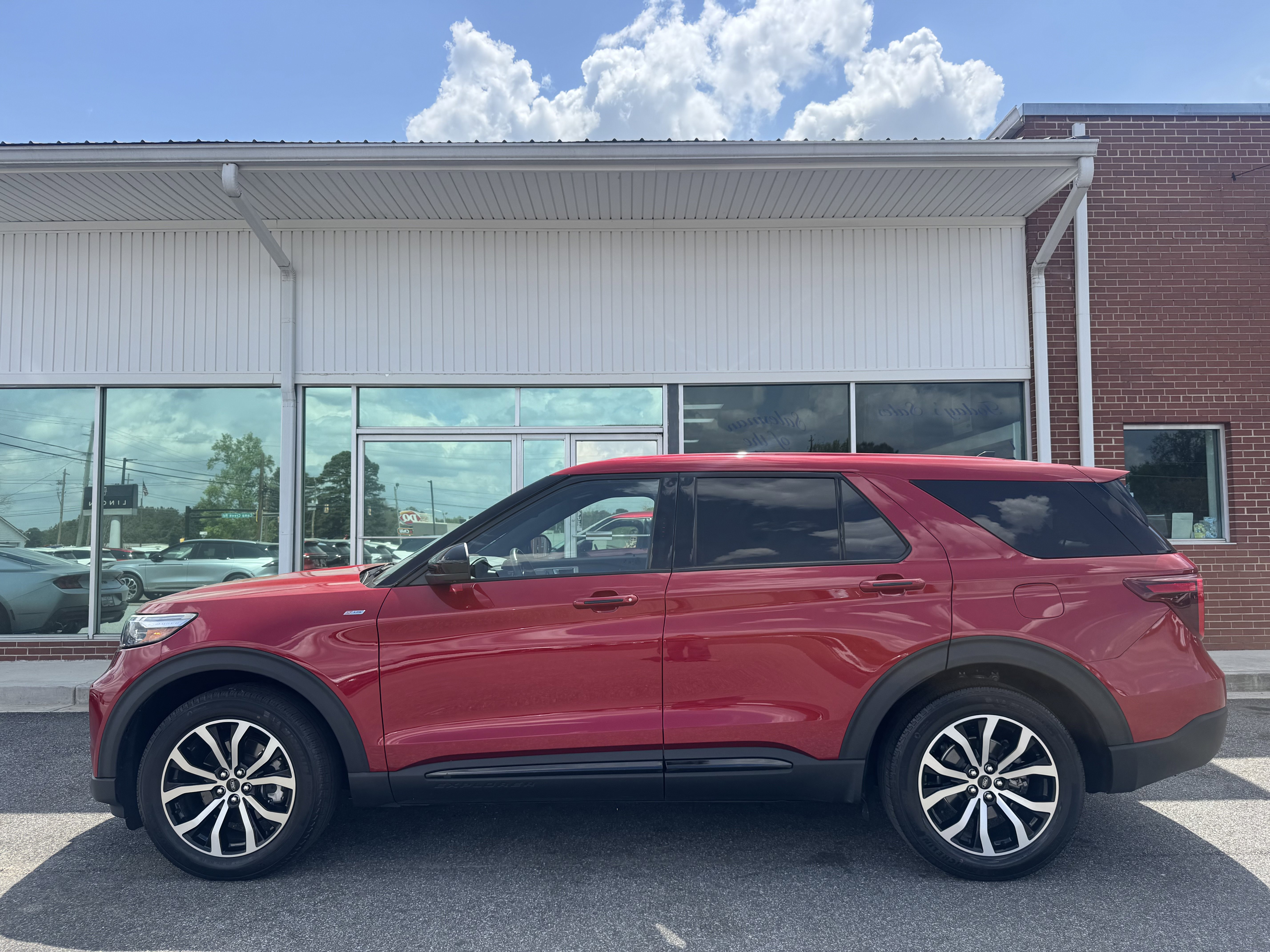2022 Ford Explorer ST-LINE