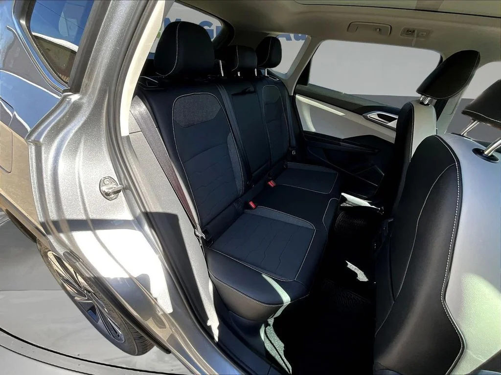 New 2026 Silver Volkswagen 1.5T SE image 10