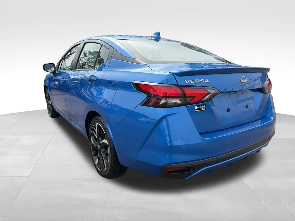 Used 2024 Blue Nissan 1.6 SR image 3