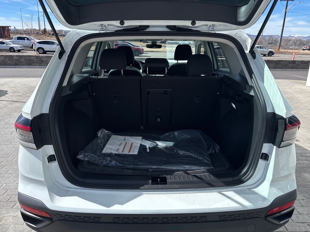 New 2026 Pure White Volkswagen 1.5T S image 21