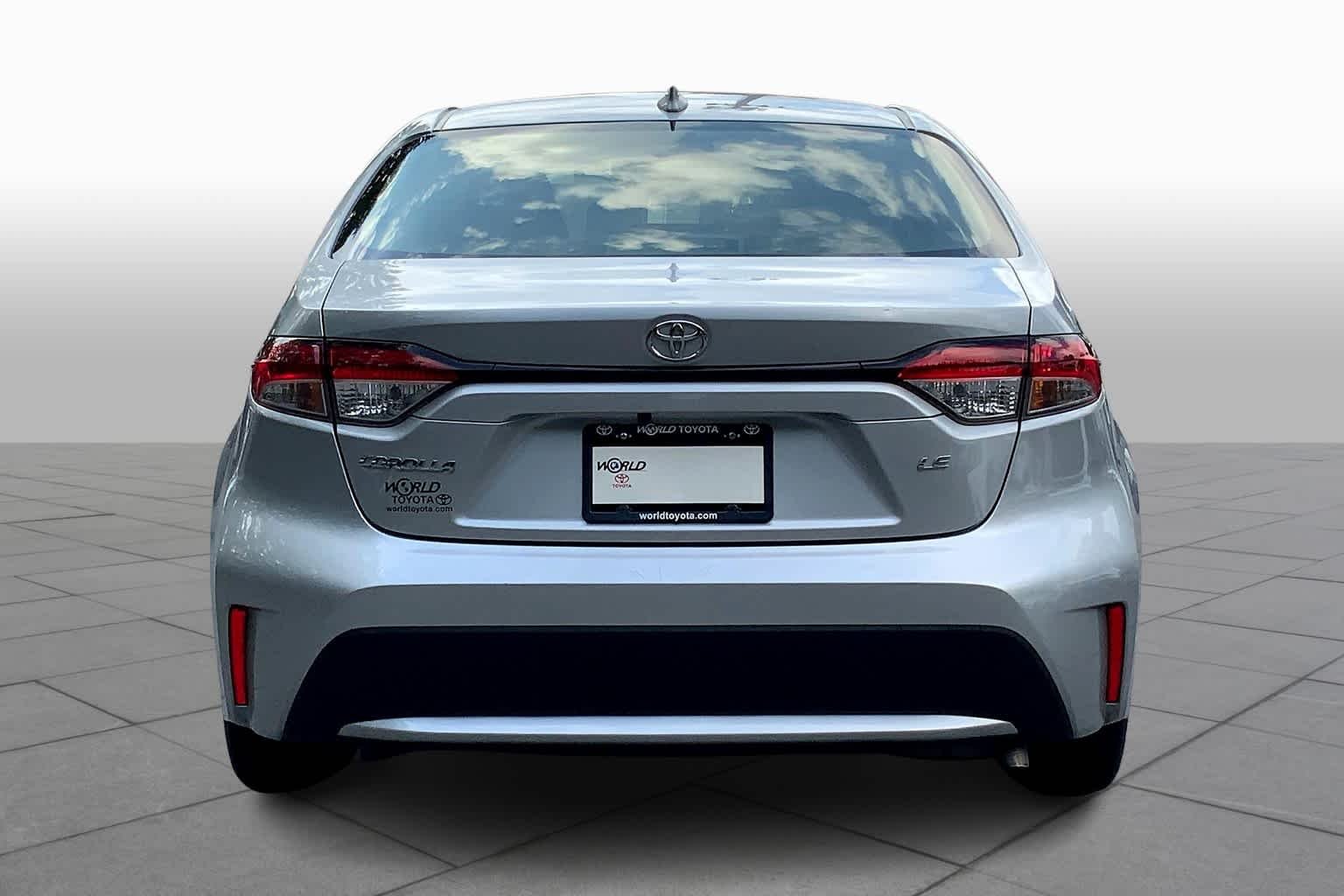 Used 2020 Classic Silver Metallic Toyota LE image 4