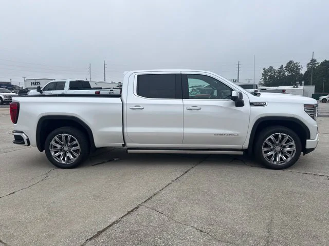 Used 2025 White GMC Denali image 6