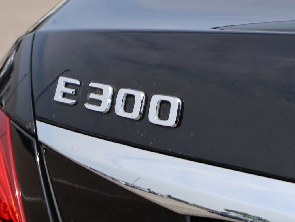 Used 2019 Black Mercedes-Benz E 300 image 8