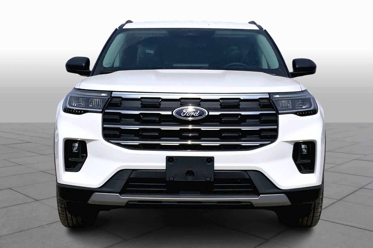 New 2026 Star White Metallic Tri-Coat Ford Active image 3