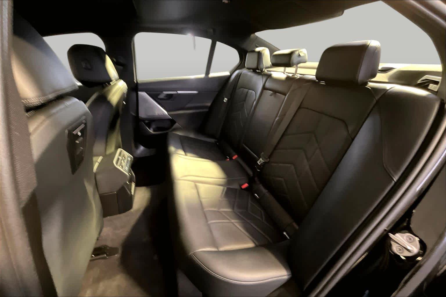 Used 2024 Black Sapphire Metallic BMW 540i xDrive image 21