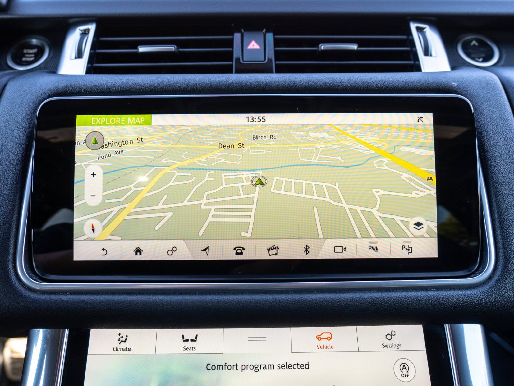 Used 2021 Silver Land Rover HSE Silver Edition image 25