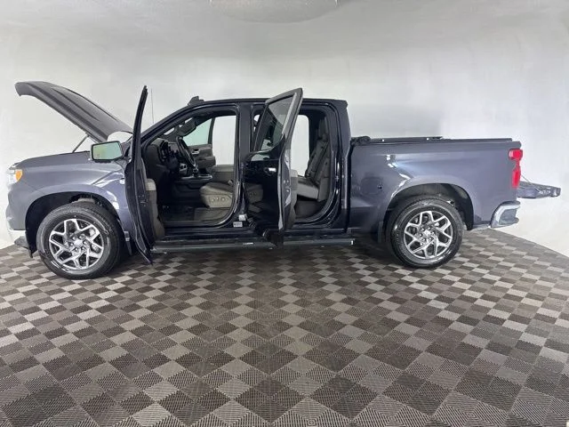 Used 2022 Gray Chevrolet LTZ image 11