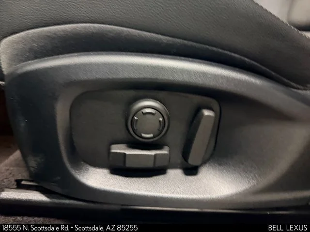 Used 2019 Black Jaguar SE image 18