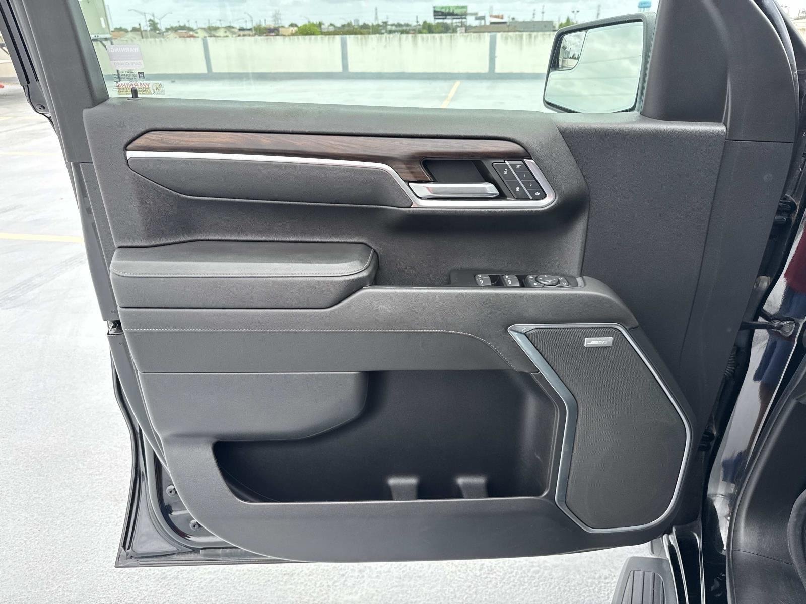 Used 2022 Onyx Black GMC SLT image 19