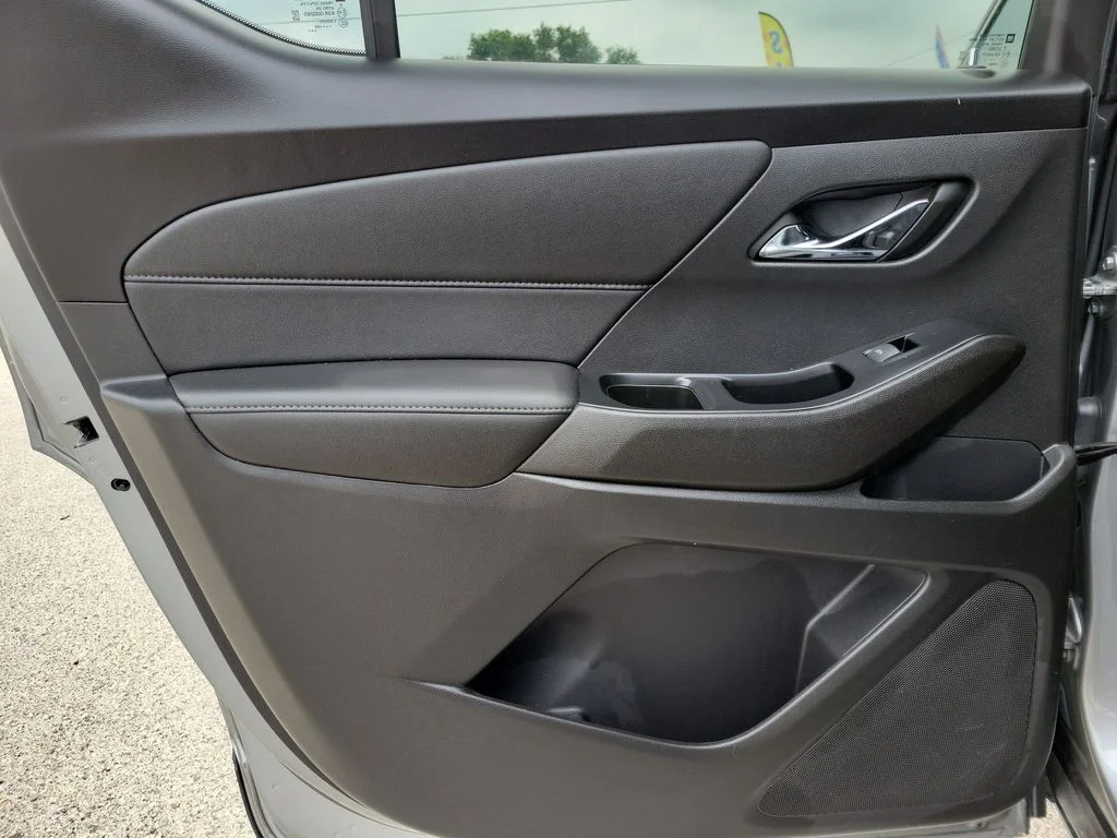Used 2023 Gray Chevrolet LT image 11