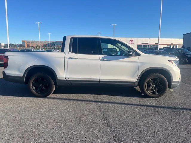 Used 2022 White Honda Black Edition image 2