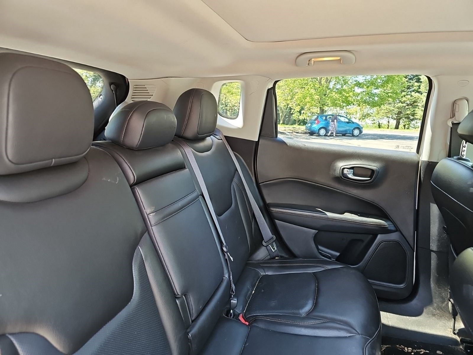 Used 2018 White Clearcoat Jeep Limited image 13