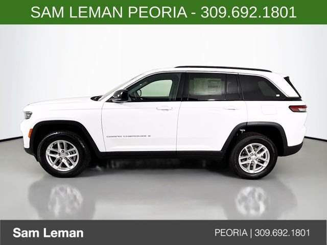 New 2026 Bright White Clearcoat Jeep Laredo X image 4