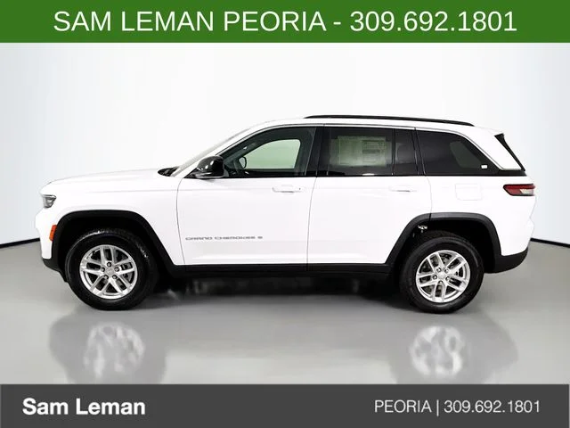 New 2026 White/off-white Jeep Laredo X image 4