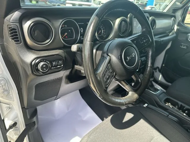 Used 2021 White Jeep Willys image 12