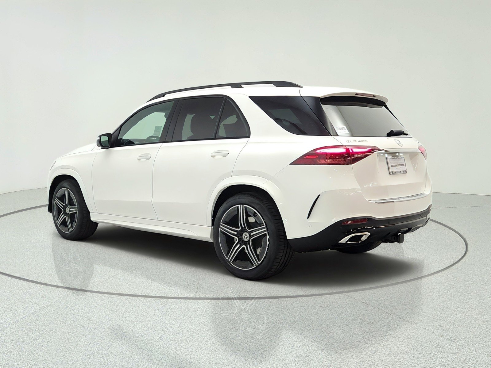 New 2026 Polar White Mercedes-Benz GLE 450 4MATIC® SUV image 7