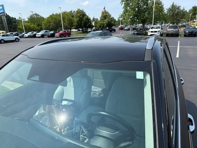 Used 2024 Black Kia S image 8