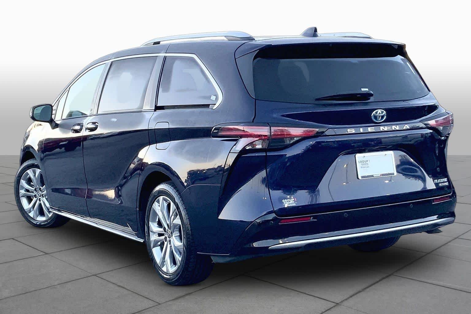 Used 2022 Blueprint Toyota Platinum image 11