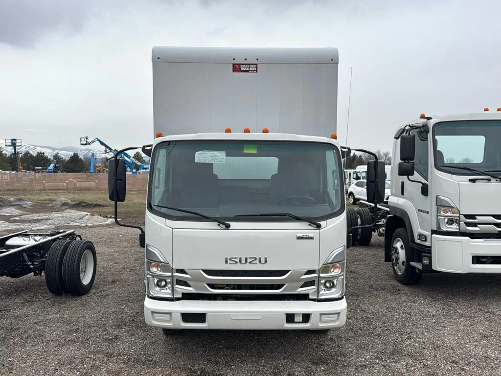 2023 Isuzu NPR-HD's photo