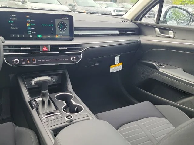 New 2026 Snow White Pearl Kia LXS FWD image 10