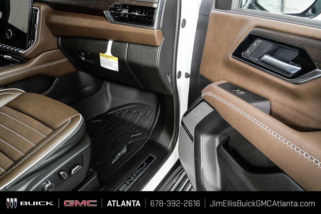 2026 GMC Yukon Denali Ultimate - Photo 26