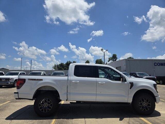 New 2026 Oxford White Ford Tremor® image 6
