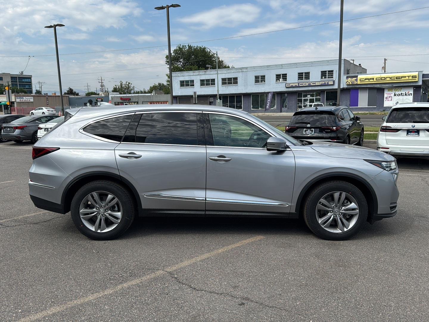 New 2026 Solar Silver Metallic Acura SH-AWD image 7