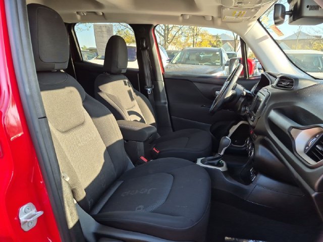 Used 2017 Red Jeep Latitude image 29