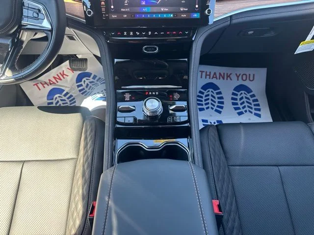 New 2027 White/off-white Jeep Summit image 15