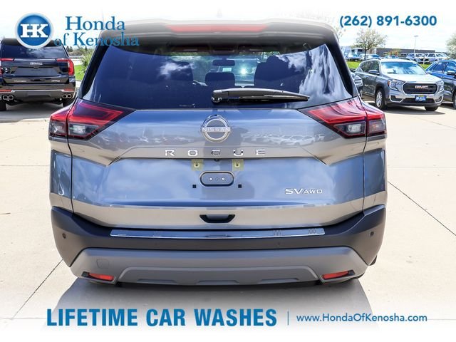 Used 2023 Gun Metallic Nissan SV image 4