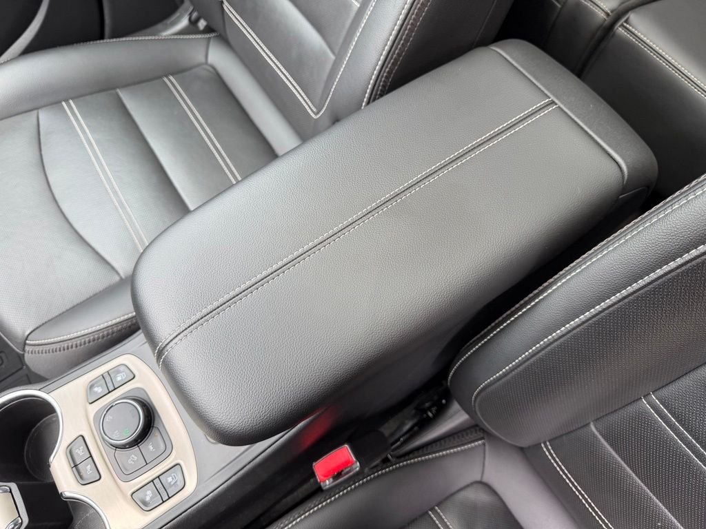 Used 2022 Ebony Twilight Metallic GMC Denali image 26