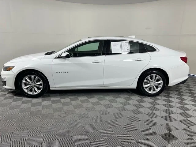 Used 2024 White Chevrolet LT image 3