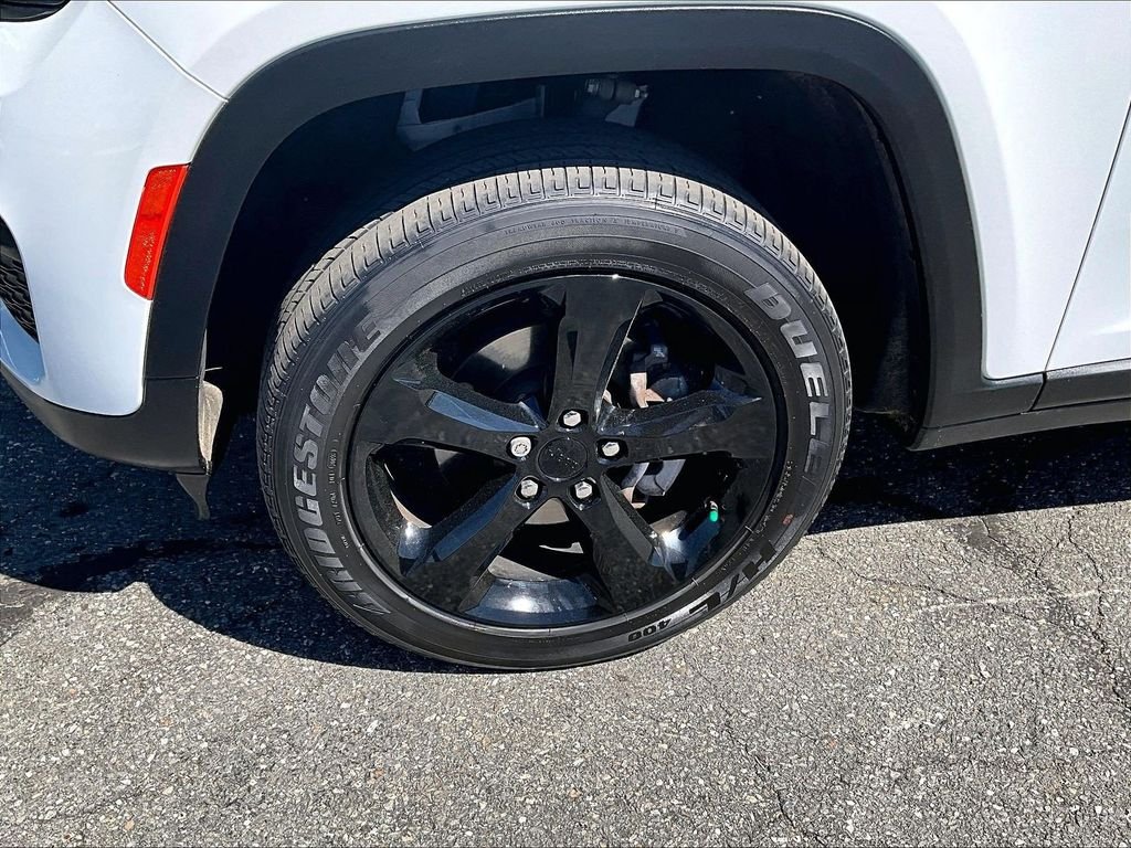 Used 2023 Bright White Clearcoat Jeep Altitude X image 7