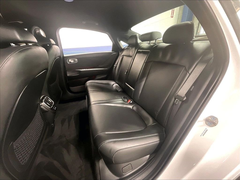 Used 2025 White Hyundai SEL image 15