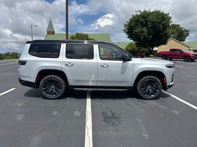 New 2026 Silver-Zynith Exterior Paint Jeep 85th Anniversary Edition image 8