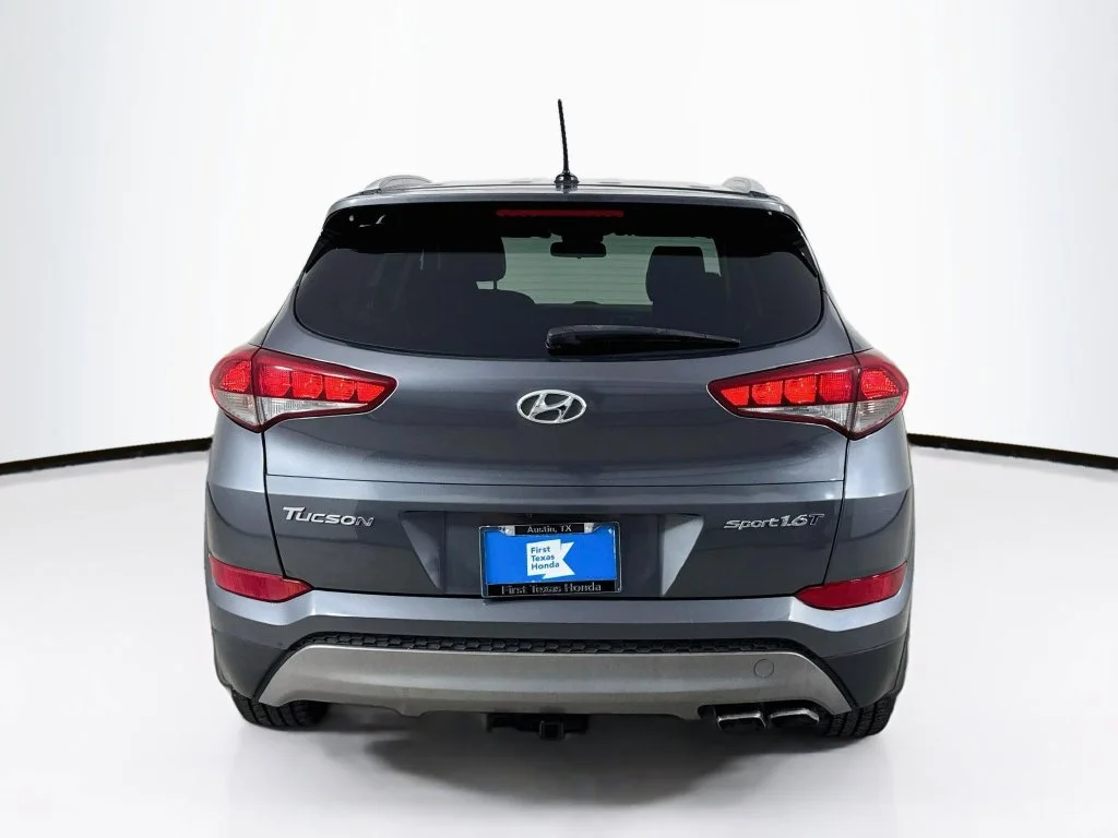 Used 2016 Coliseum Gray Hyundai Sport image 7