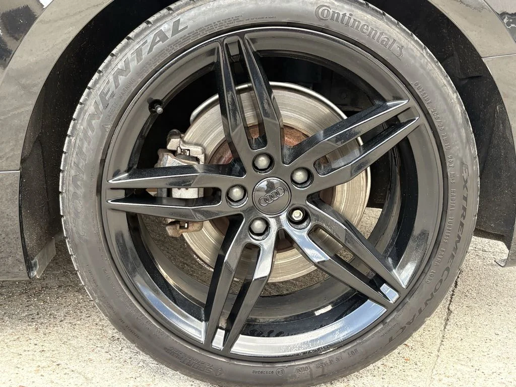 Used 2018 Black Metallic Audi 2.0T Premium Plus image 9