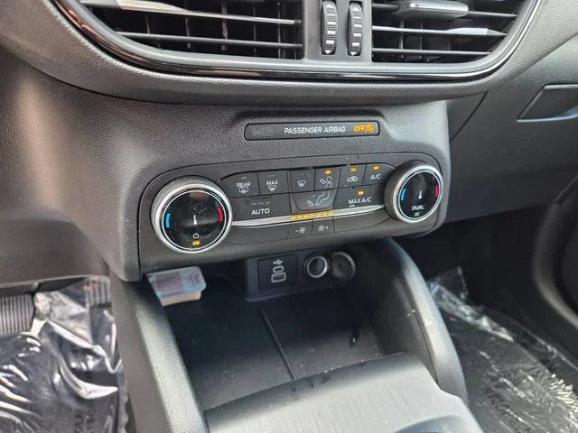2025 Ford Escape ST-Line - Photo 23