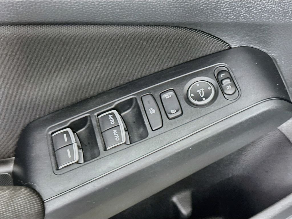 Used 2023  Honda Sport image 17