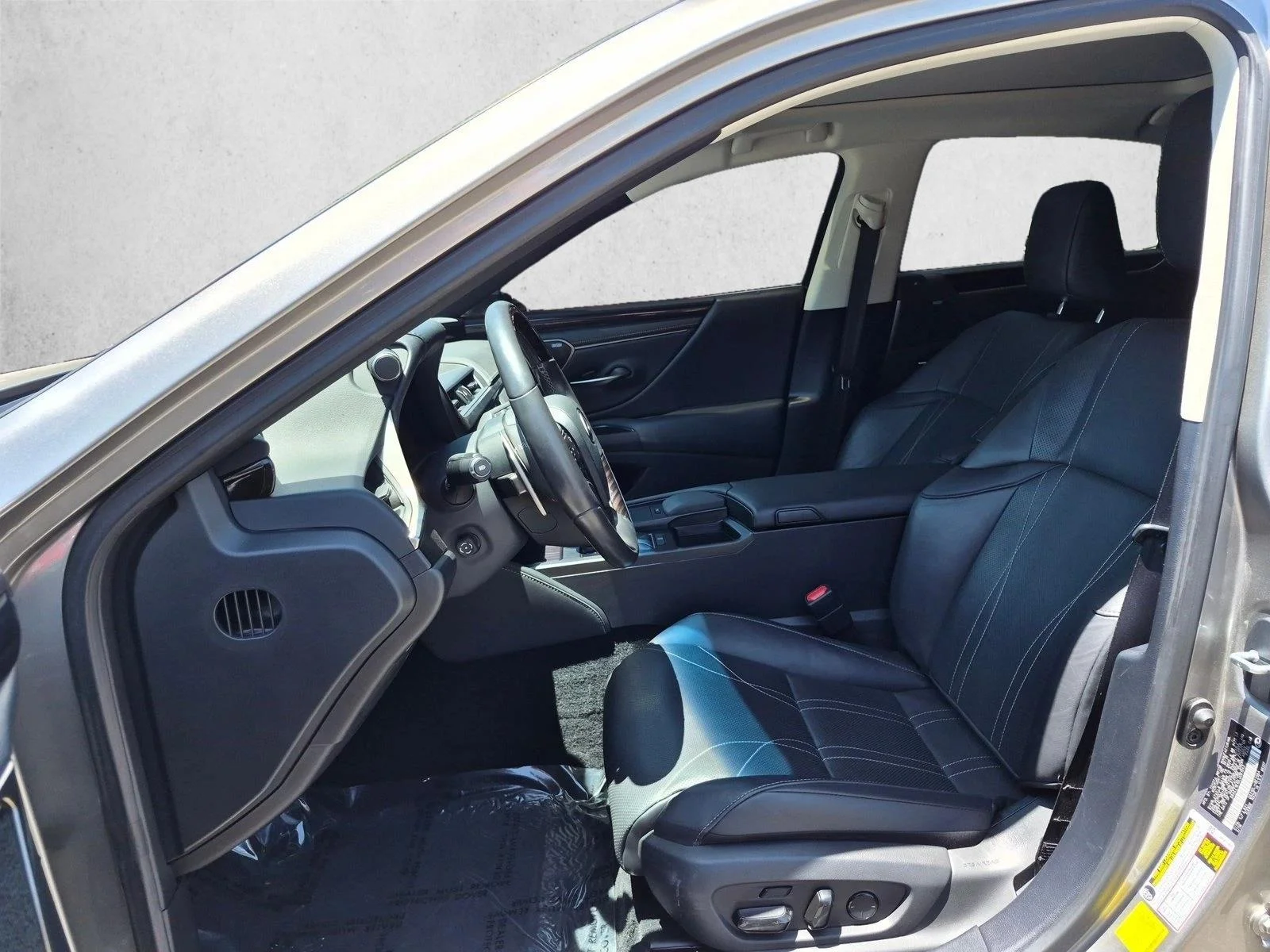 Certified Used 2020 Atomic Silver Lexus ES 350 Luxury image 11