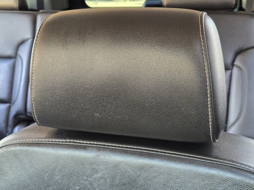 Used 2020 Blue Chevrolet LT image 17