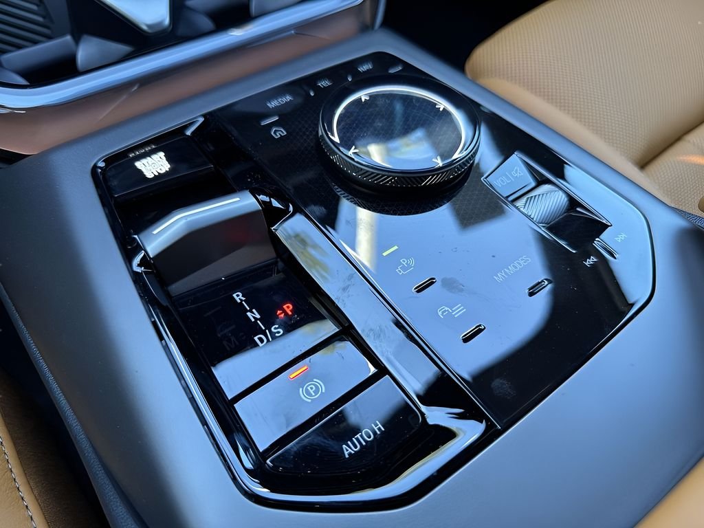 2026 BMW X3 30 - Photo 24